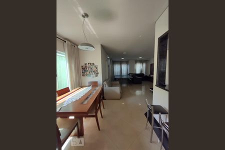 Casa para alugar com 4 quartos, 186m² em Jardim de Lorenzo, São Paulo