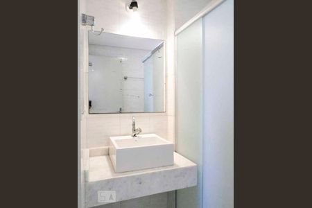 Banheiro de apartamento à venda com 3 quartos, 70m² em Dos Casa, São Bernardo do Campo