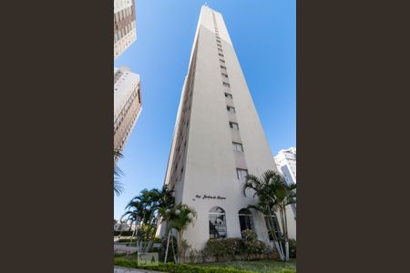 Fachada do condomínio de apartamento para alugar com 3 quartos, 90m² em Vila Augusta, Guarulhos