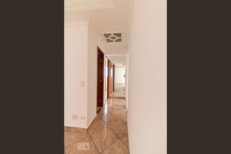Corredor de apartamento para alugar com 3 quartos, 90m² em Vila Augusta, Guarulhos