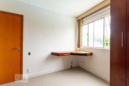 Quarto 2 de apartamento à venda com 2 quartos, 52m² em Engenhoca, Niterói