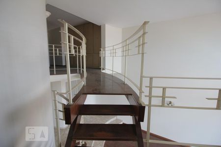 Escadas de apartamento à venda com 3 quartos, 380m² em Vila Andrade, São Paulo