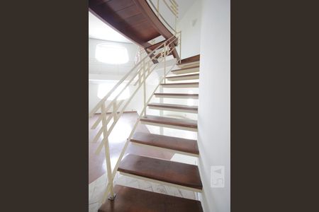 Escadas de apartamento à venda com 3 quartos, 380m² em Vila Andrade, São Paulo