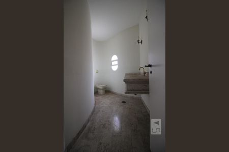 Apartamento para alugar com 380m², 3 quartos e 2 vagasLavabo