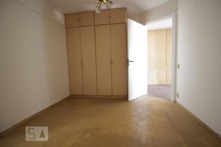 Apartamento para alugar com 380m², 3 quartos e 2 vagasSuíte 2