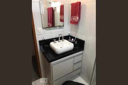 Banheiro de apartamento à venda com 1 quarto, 100m² em Nova Gerty, São Caetano do Sul