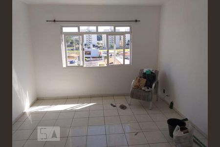 Apartamento para alugar com 75m², 2 quartos e 1 vagaSala