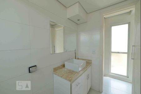 Banheiro de apartamento à venda com 1 quarto, 47m² em Vila Firmiano Pinto, São Paulo