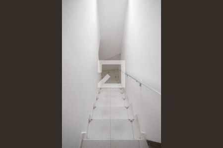 Casa à venda com 172m², 4 quartos e 2 vagasEscada