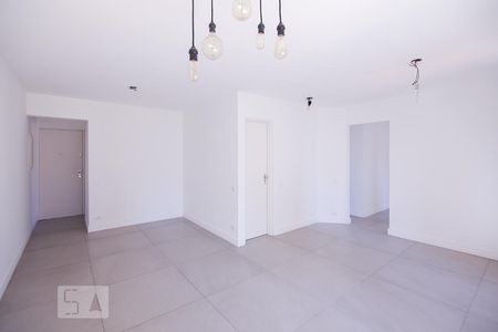 Apartamento para alugar com 87m², 1 quarto e sem vagaSala