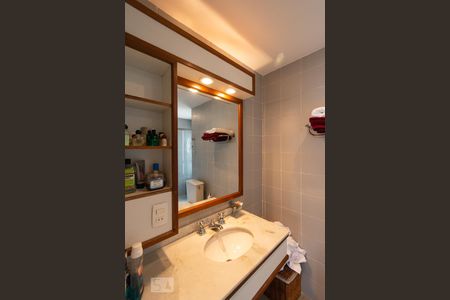 Apartamento à venda com 65m², 1 quarto e 1 vagaBanheiro