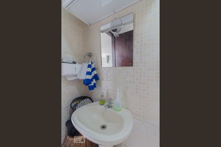 Casa à venda com 300m², 6 quartos e 8 vagasBanheiro 02