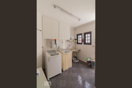 Casa à venda com 300m², 6 quartos e 8 vagasÁrea de Serviço