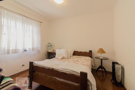 Casa à venda com 300m², 6 quartos e 8 vagasQuarto 01