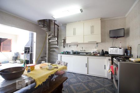 Casa à venda com 300m², 6 quartos e 8 vagasCozinha 02