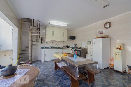 Casa à venda com 300m², 6 quartos e 8 vagasCozinha 02