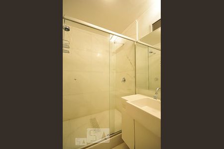 Banheiro da suíte master de apartamento para alugar com 3 quartos, 137m² em Paraíso do Morumbi, São Paulo