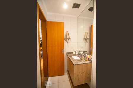 Apartamento para alugar com 116m², 2 quartos e 2 vagasBanheiro