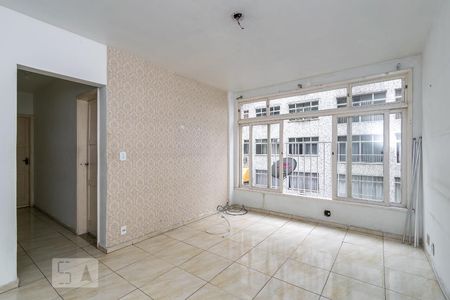Sala de apartamento para alugar com 2 quartos, 68m² em Olaria, Rio de Janeiro