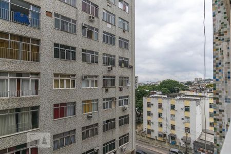 Vista da Sala de apartamento para alugar com 2 quartos, 68m² em Olaria, Rio de Janeiro