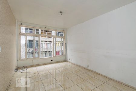 Sala de apartamento para alugar com 2 quartos, 68m² em Olaria, Rio de Janeiro