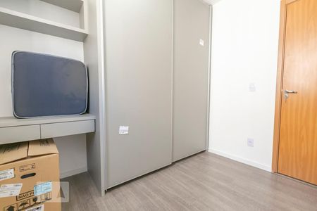 Quarto 2 de apartamento para alugar com 2 quartos, 45m² em Jardim Íris, São Paulo