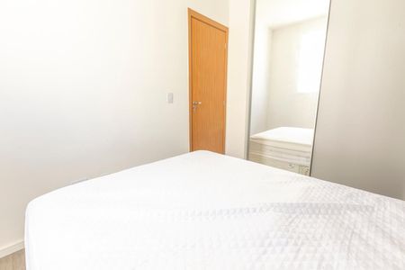 Quarto 1 de apartamento para alugar com 2 quartos, 45m² em Jardim Íris, São Paulo