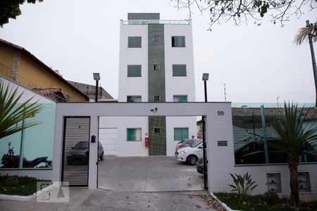 Apartamento para alugar com 55m², 2 quartos e 1 vaga Apartamento para alugar com 55m², 2 quartos e 1 vagaFachada