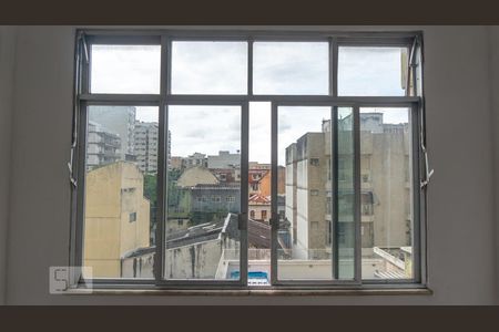 Sala de apartamento para alugar com 2 quartos, 45m² em Vila Isabel, Rio de Janeiro