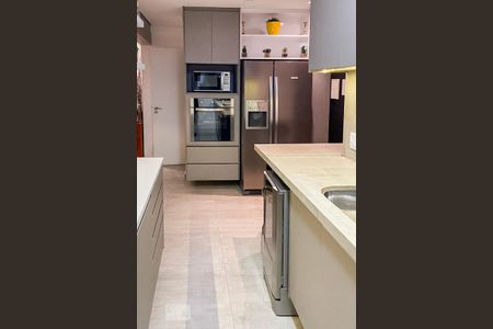 Apartamento para alugar com 107m², 2 quartos e 2 vagas Apartamento para alugar com 107m², 2 quartos e 2 vagasCozinha