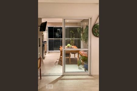 Apartamento para alugar com 107m², 2 quartos e 2 vagas Apartamento para alugar com 107m², 2 quartos e 2 vagasSala