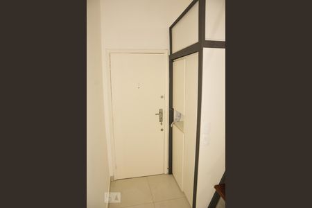 Hall de Entrada de kitnet/studio para alugar com 1 quarto, 31m² em Santa Teresa, Rio de Janeiro