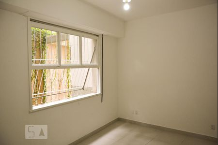 Sala de kitnet/studio para alugar com 1 quarto, 31m² em Santa Teresa, Rio de Janeiro
