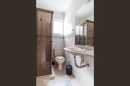 Banheiro de apartamento para alugar com 1 quarto, 41m² em Petrópolis, Porto Alegre