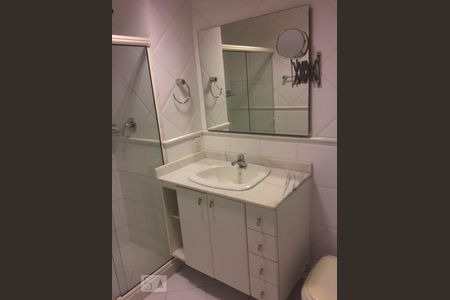 Banheiro da Suíte de apartamento para alugar com 3 quartos, 125m² em Tijuca, Rio de Janeiro