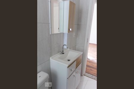 Banheiro de apartamento à venda com 2 quartos, 65m² em Campanário, Diadema