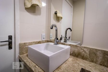 Banheiro de apartamento para alugar com 2 quartos, 53m² em Mooca, São Paulo
