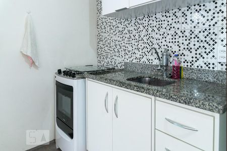 Cozinha de apartamento para alugar com 1 quarto, 28m² em Consolação, São Paulo