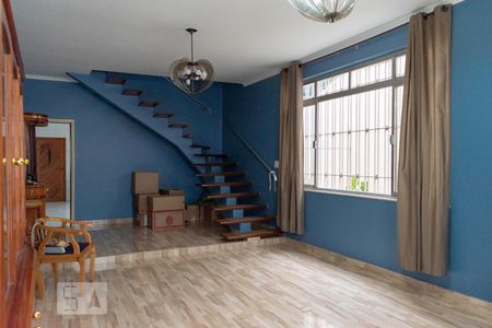 Sala de casa à venda com 4 quartos, 198m² em Vila Firmiano Pinto, São Paulo
