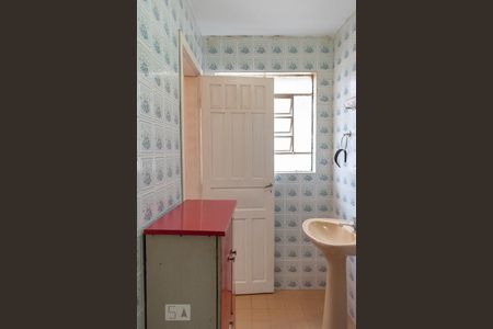 Casa à venda com 198m², 4 quartos e 2 vagasBanheiro de Serviço