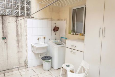 Casa de condomínio à venda com 82m², 2 quartos e 2 vagasLavanderia