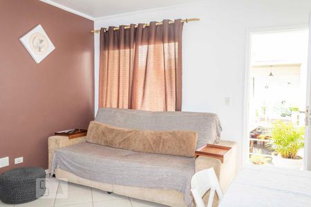 Casa de condomínio à venda com 82m², 2 quartos e 2 vagasSala