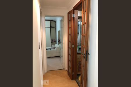 Apartamento à venda com 68m², 2 quartos e 1 vagaCorredor