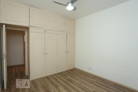 Quarto 1 de apartamento para alugar com 3 quartos, 111m² em Leme, Rio de Janeiro