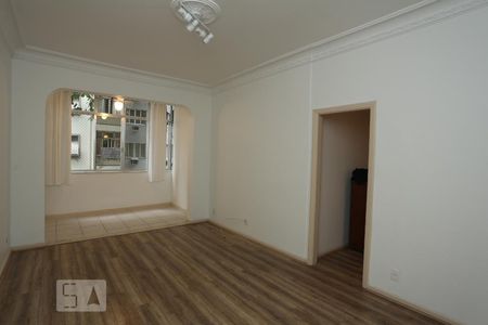 Sala de apartamento para alugar com 3 quartos, 111m² em Leme, Rio de Janeiro
