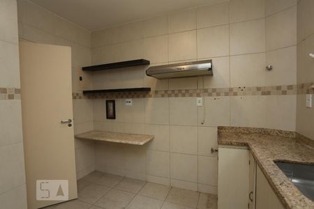 Apartamento para alugar com 111m², 3 quartos e sem vagaCozinha