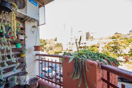 Varanda  de apartamento para alugar com 2 quartos, 69m² em Boa Vista, Porto Alegre