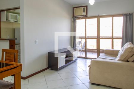 Sala de apartamento para alugar com 1 quarto, 56m² em Barra da Tijuca, Rio de Janeiro