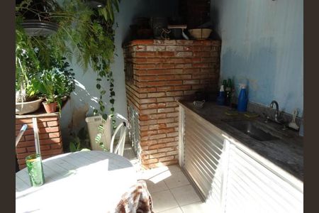 Casa à venda com 230m², 3 quartos e 4 vagasÁrea Externa