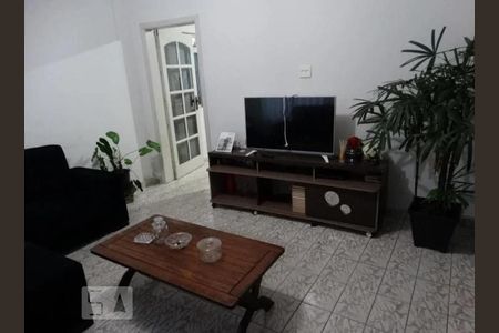 Casa à venda com 230m², 3 quartos e 4 vagasSala